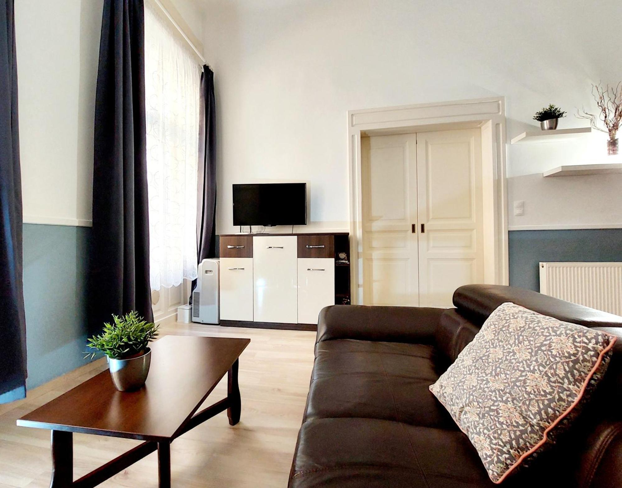 Eoetvoes Apartman Budapeşte Dış mekan fotoğraf